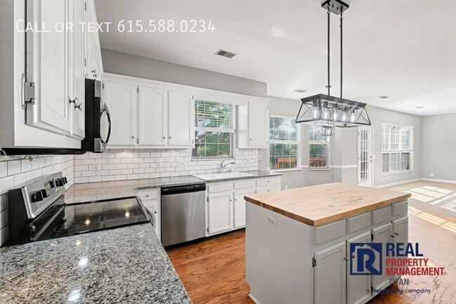 Building Photo - 205 Seneca Ct