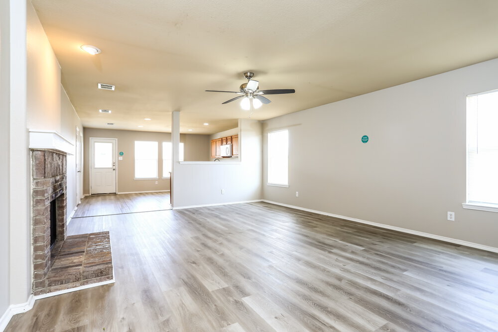 Building Photo - 529 Indian Paintbrush