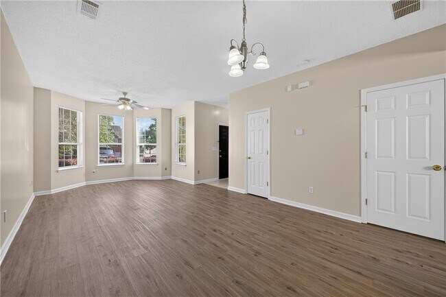 Building Photo - 1471 Riverrock Trail SW