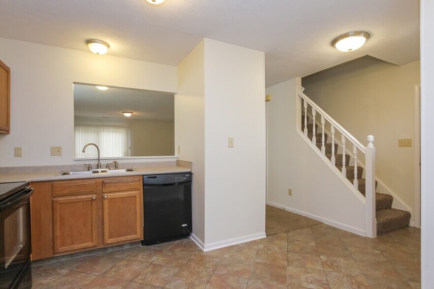 Building Photo - 17764 Cedarbrook Dr