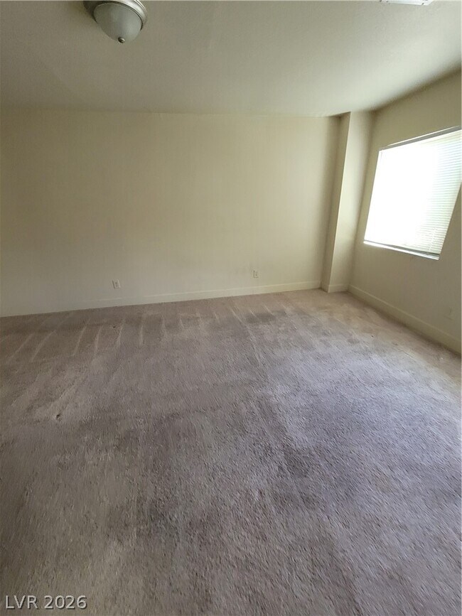 Building Photo - 3412 Townhouse Dr