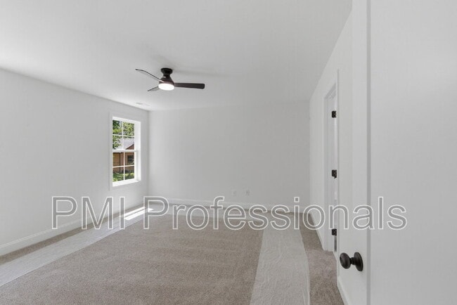 Building Photo - 408 Legends Court