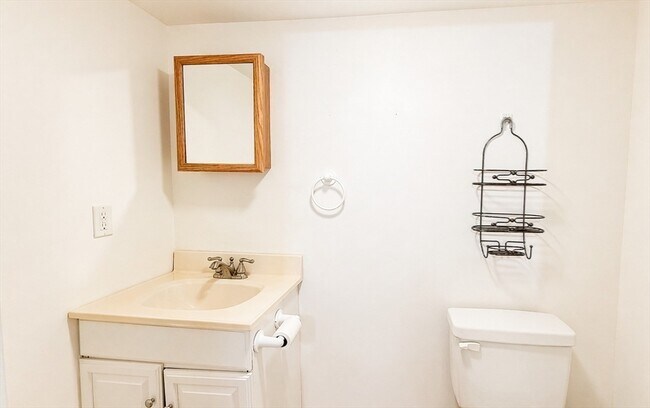 Building Photo - 86 Howard St