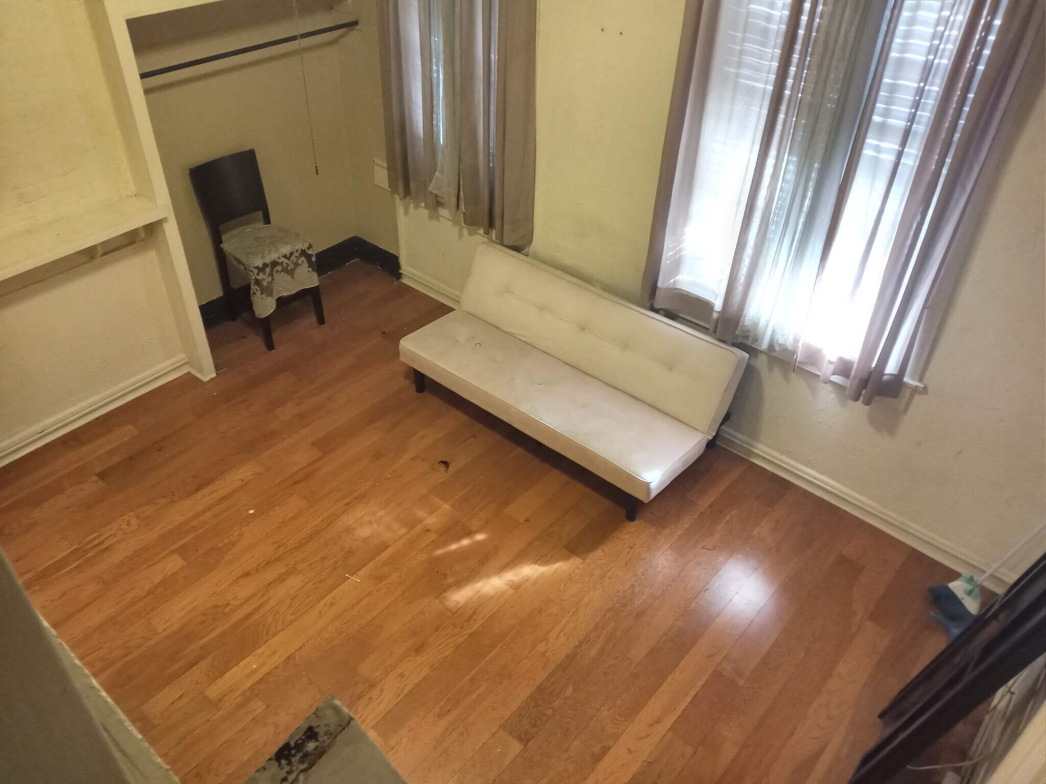 Building Photo - 929 Dumaine St