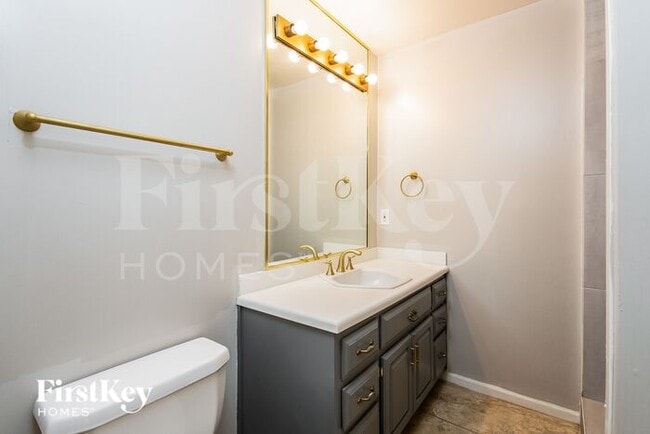 Building Photo - 815 Lake Elbert Ct