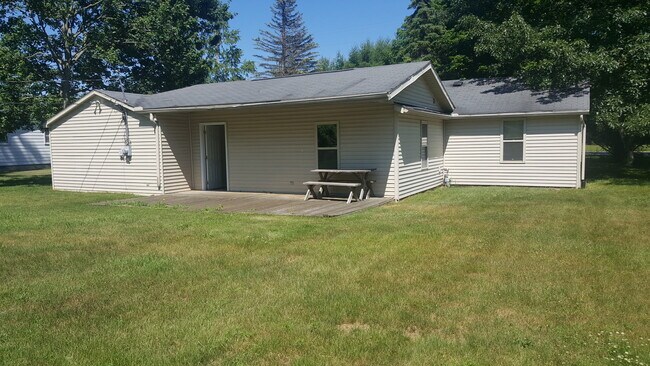 Building Photo - 4285 Parker Rd