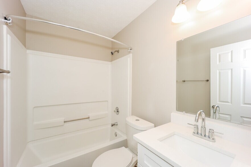 Building Photo - 1076 Hidden Brook Trail