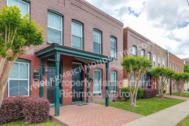 Primary Photo - 1802 Parkwood Ave