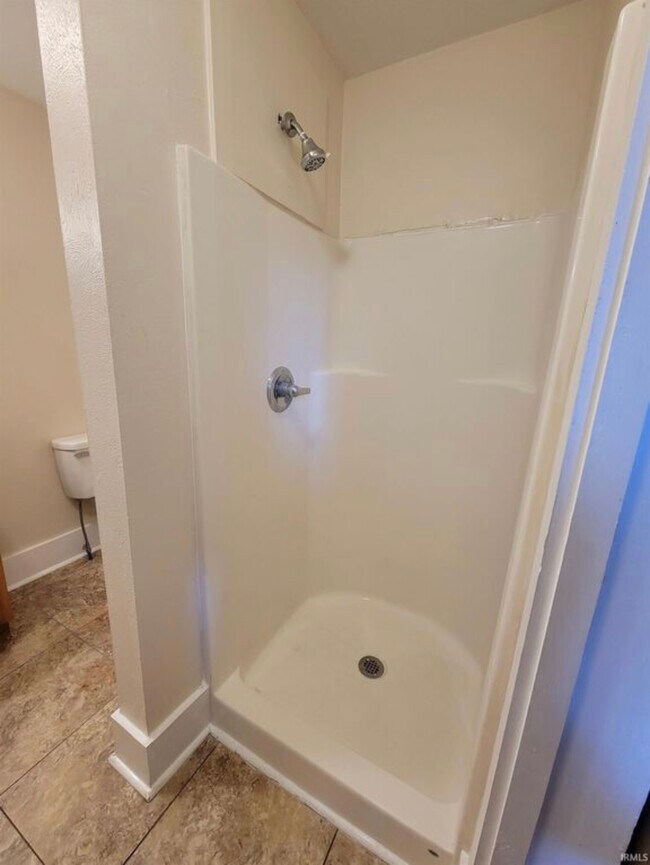 Building Photo - 1003 E Washington St