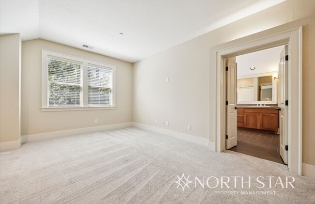Building Photo - Stunning Renaissance at Peterkort Woods To...