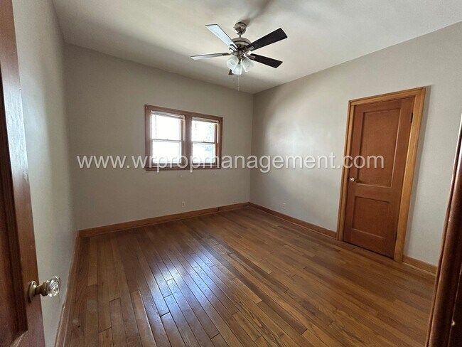 Building Photo - 4124 Vermaas Ave