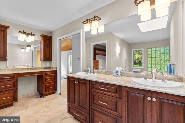 Building Photo - 4233 Buckskin Wood Dr