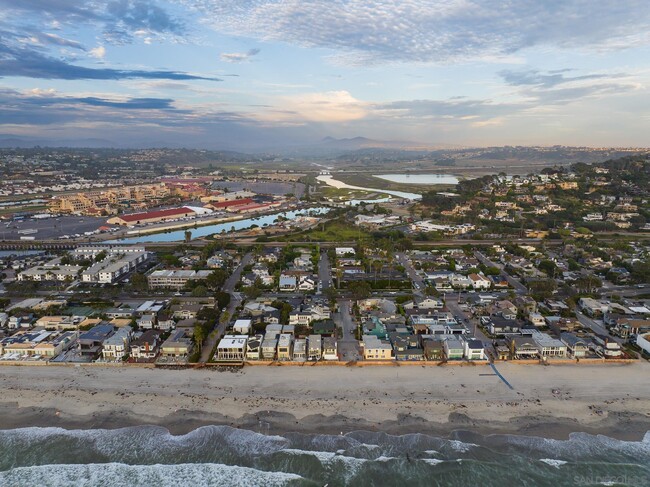 Building Photo - 2606 Ocean Front