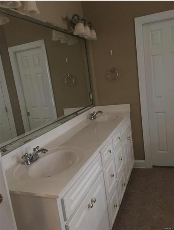 Building Photo - 7071 Mid Pines Cir