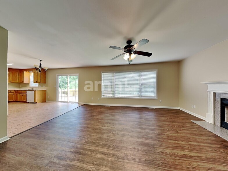 Building Photo - 4466 Timberwood Dr