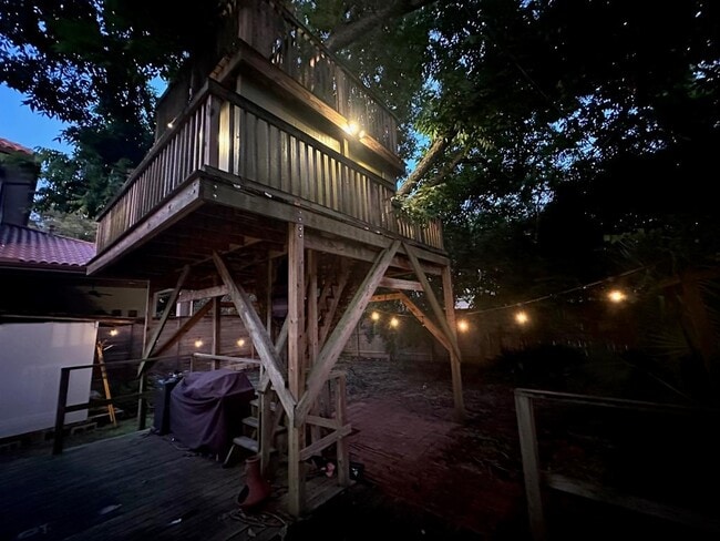 Building Photo - 4425 Ione St