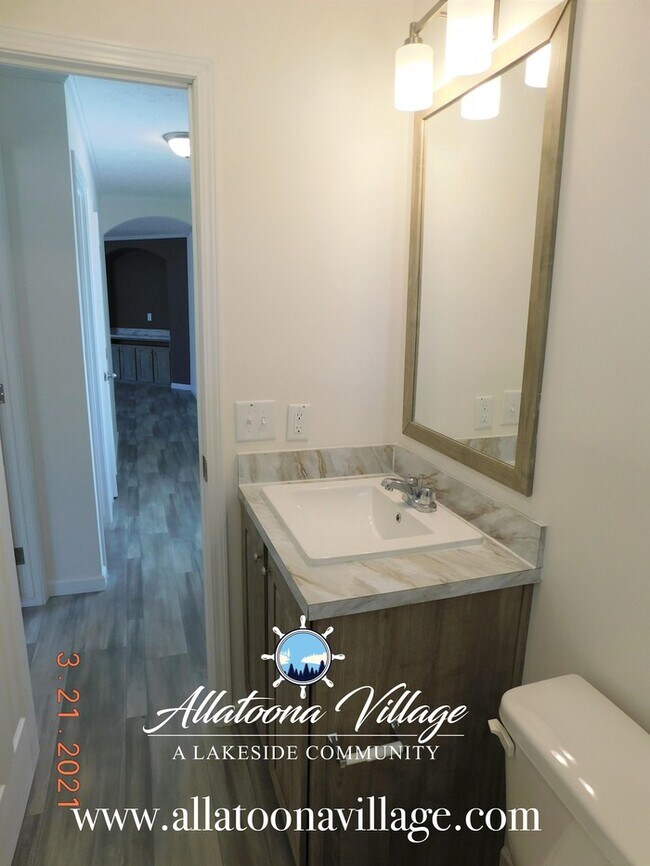 Building Photo - 3BR/2Bth w/ Lake Access and Pet Friendly i...