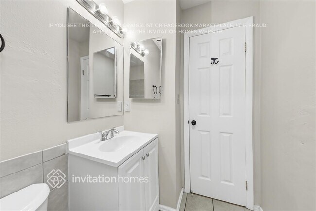 Building Photo - 7210 Shavano Ct