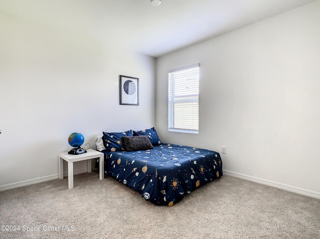 Building Photo - 2243 Capital Dr