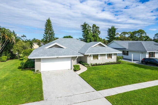 Building Photo - 13471 Barberry Dr