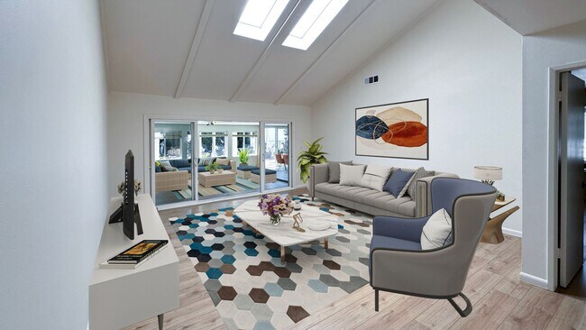 Building Photo - Spacious Home overlooking Daimond Bar hills