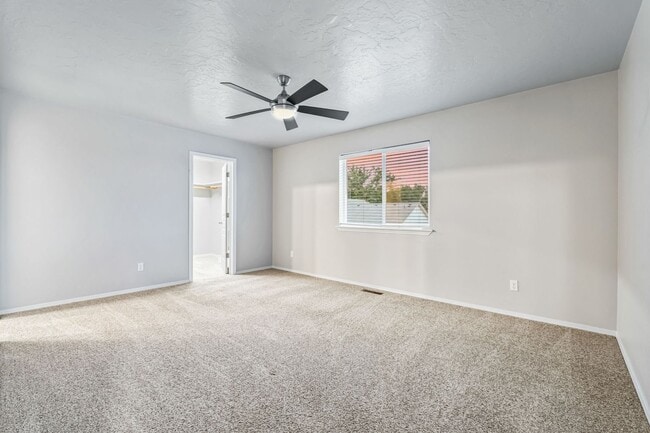 Building Photo - 4bd/2.5ba Home Near the Marketplace Nampa ...