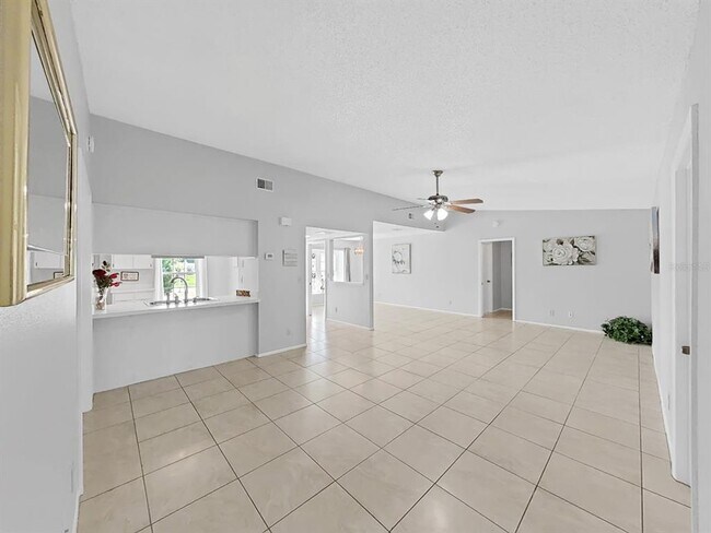 Building Photo - 878 Rustic Oaks Dr