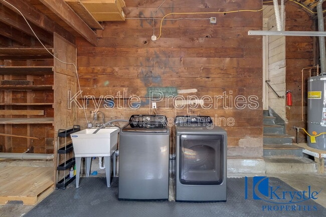 Building Photo - 2139 El Dorado St