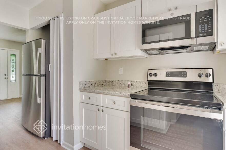 Building Photo - 1111 Hastings Dr