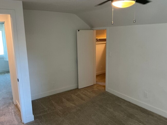 Building Photo - Beautiful 4 Bedroom 2 Bath Home in Old Tow...