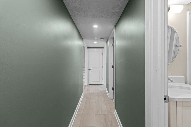 Building Photo - AVAILABLE NOW! Waterfront Living in Carmel! Paddle boat included!