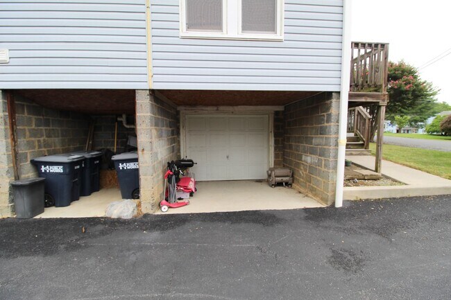 Building Photo - 1121 Shenandoah St