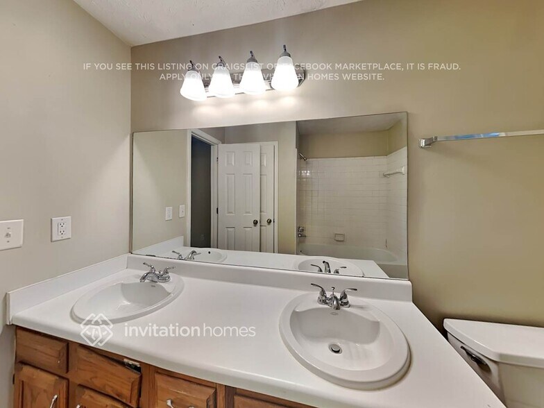 Building Photo - 2536 Ashworth Lake Rd