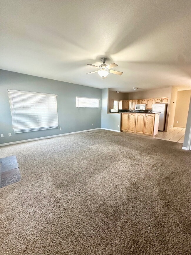 Building Photo - Charming Townhouse for Rent in Cheyenne, WY