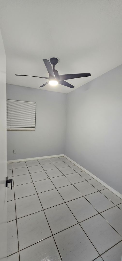 Building Photo - REMODELED 3 BEDROOM / 1 BATH / CARPORT (WINTER PARK!)