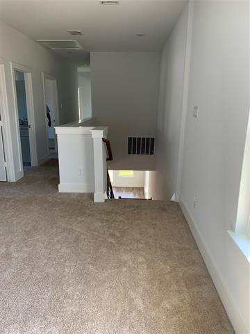 Building Photo - 208 E Park Dr