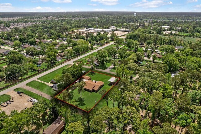 Building Photo - 24338 Redbud Ave