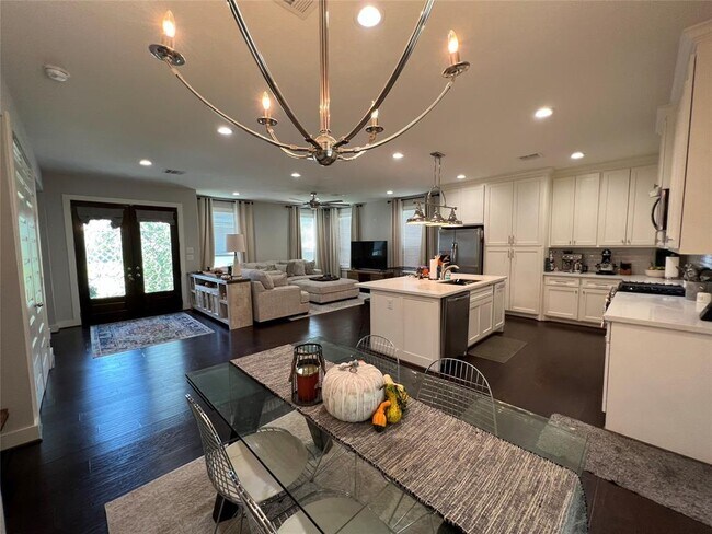 Building Photo - 8618 Valley Song Dr
