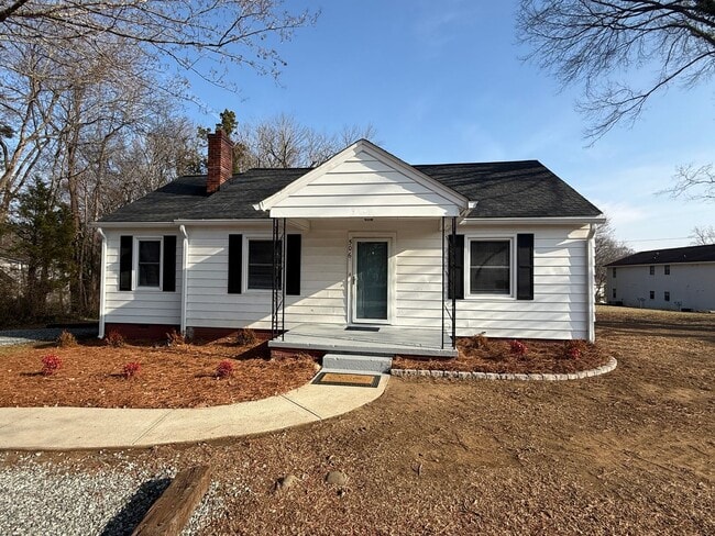 Building Photo - Two-Three bedroom, 1 bath house in Graham