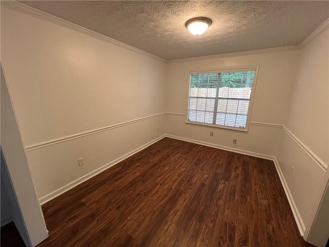 Building Photo - 571 Aberdeen Dr