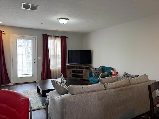 Building Photo - 5911 N 166th St