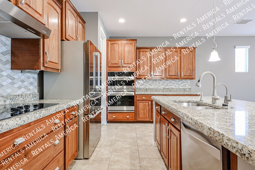 Building Photo - 20658 E Raven Dr