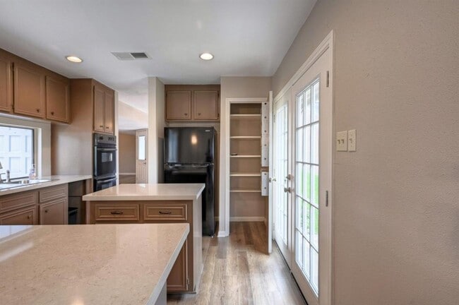 Building Photo - 16718 Galewood Way