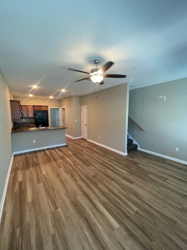 Building Photo - 2248 Del Carmel Way