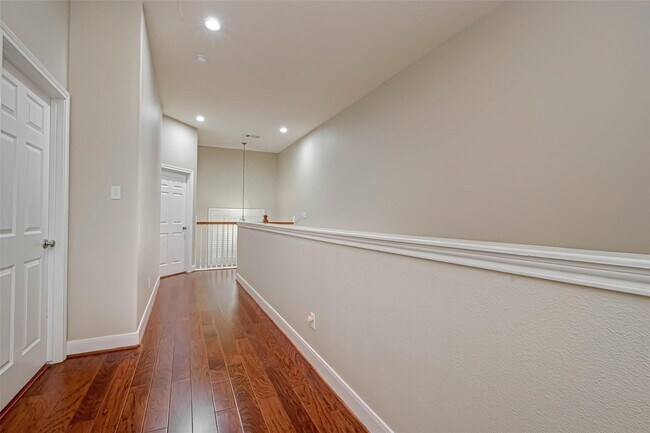 Building Photo - 10342 Solitaire Cir