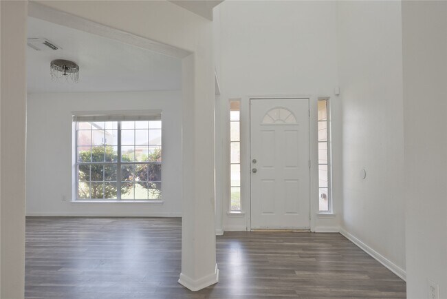 Building Photo - 3802 Harris Mill Dr