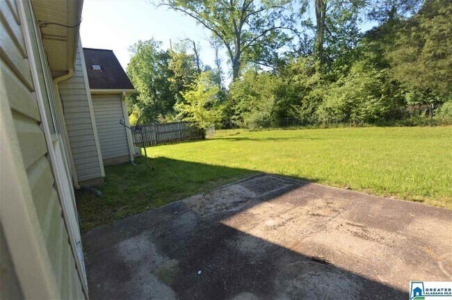 Building Photo - 211 Silver Creek Pkwy