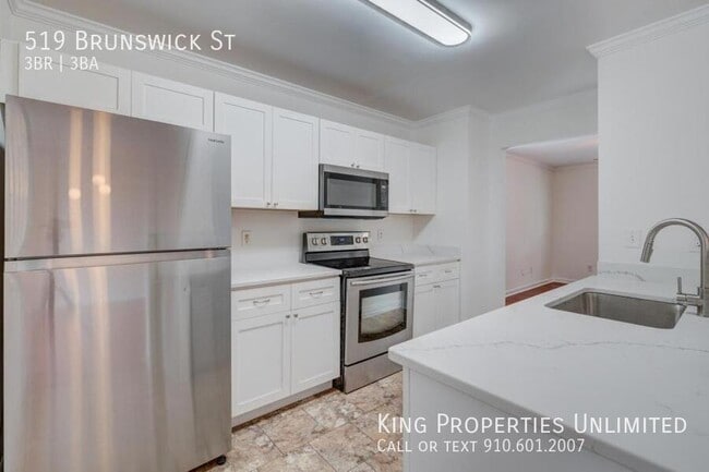 Building Photo - 519 Brunswick St
