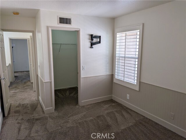 Building Photo - 27 Picket Ln