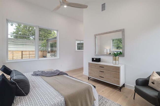 Building Photo - 1703 Piedmont Ave